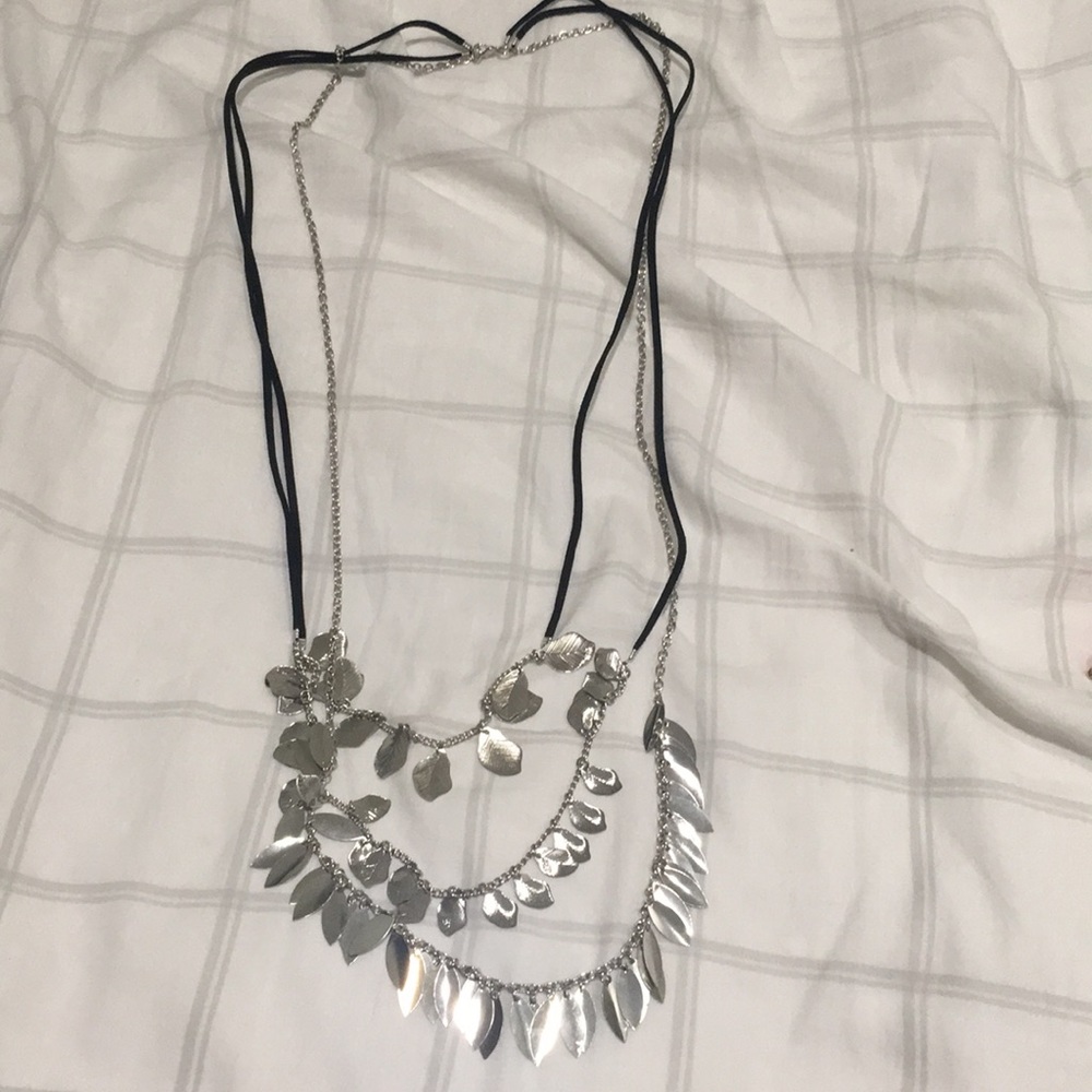 🌸 3/13 bundle sale- Triple chain necklace
